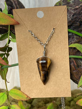 Load image into Gallery viewer, Tigers Eye Crow Skull Necklace
