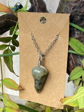 Load image into Gallery viewer, Labradorite Crow Skull Necklace
