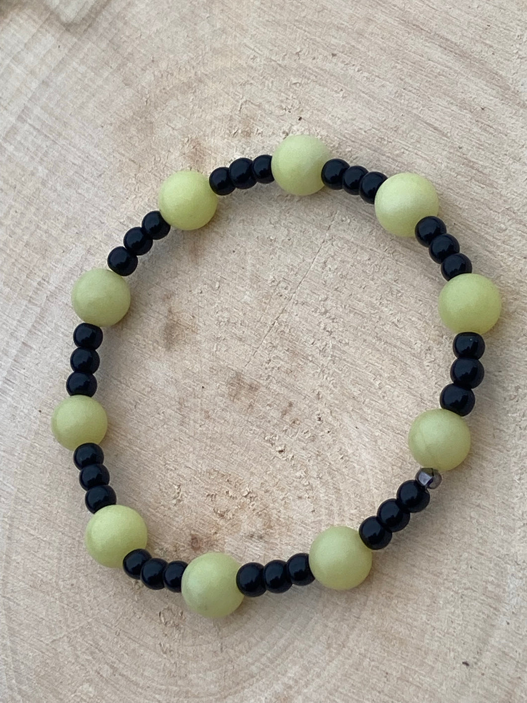 LET IT BEE~ Yellow Jade, Black Onyx