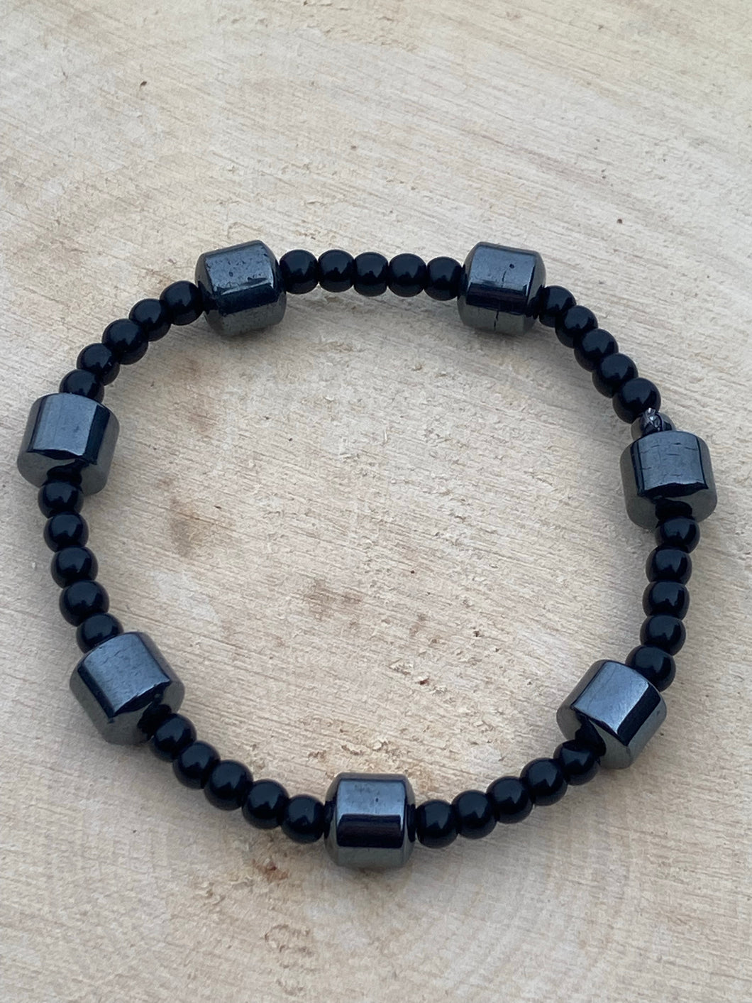 HEMATITE LITE ~ Hematite and glossy Onyx